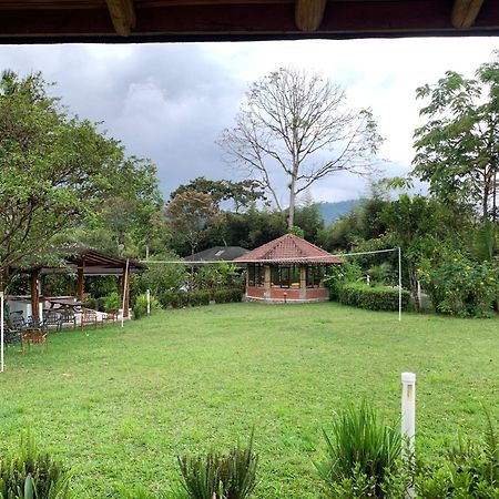 Cabanas Bambu Mindo Esterno foto