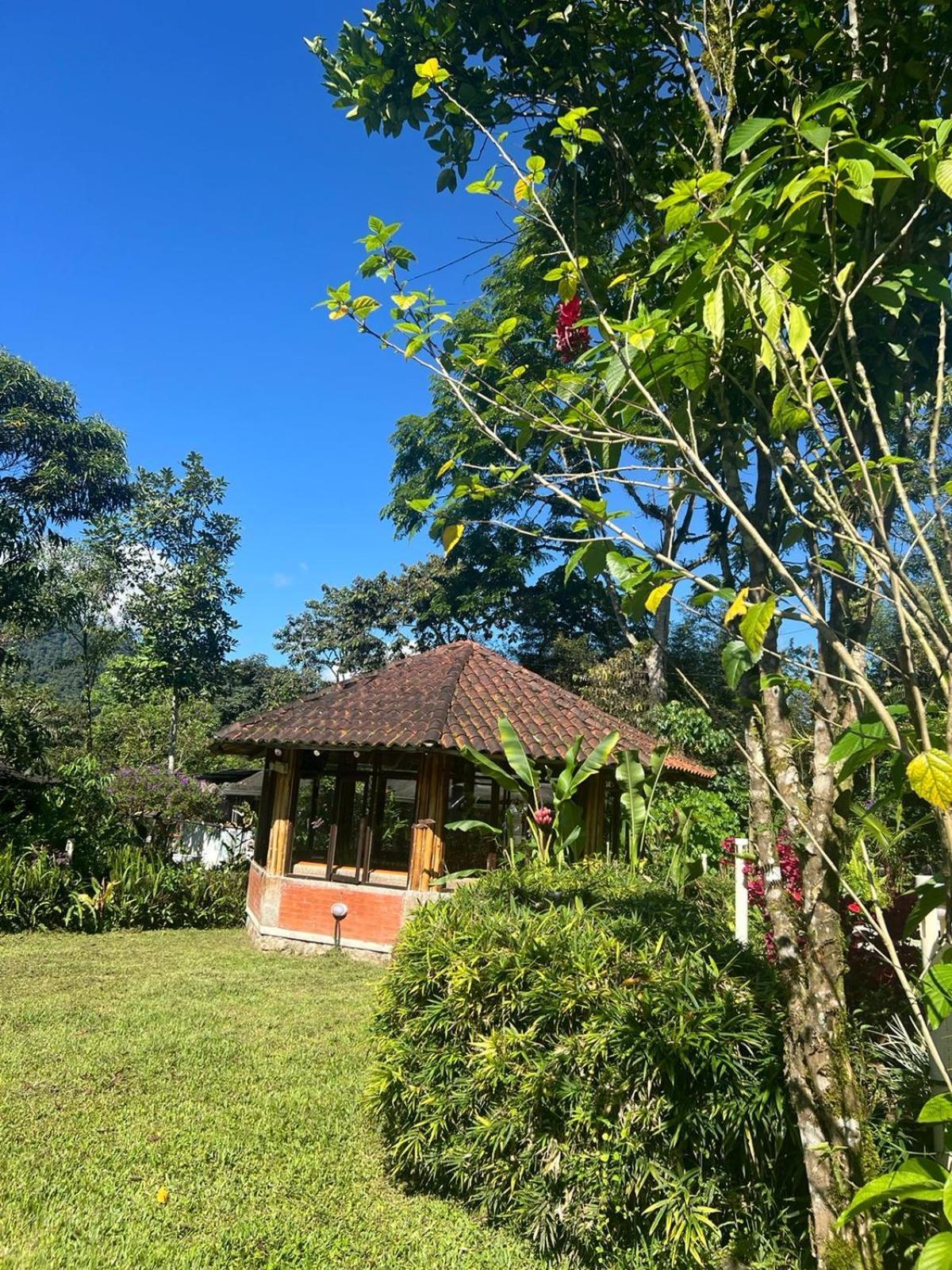 Cabanas Bambu Mindo Esterno foto